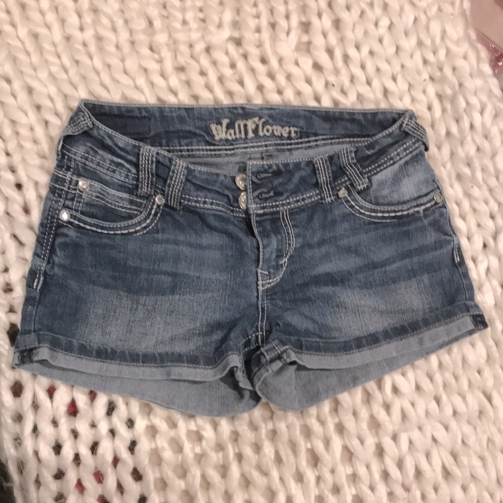 Y2K cutesy jean shorts